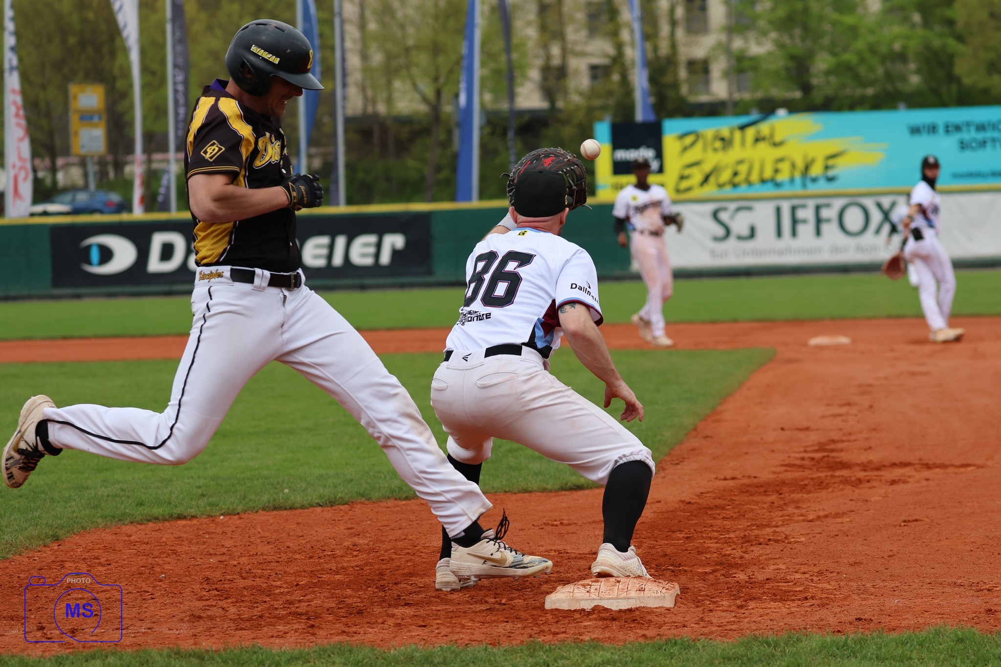 Guggenberger Legionaere gegen Haar Diciples
